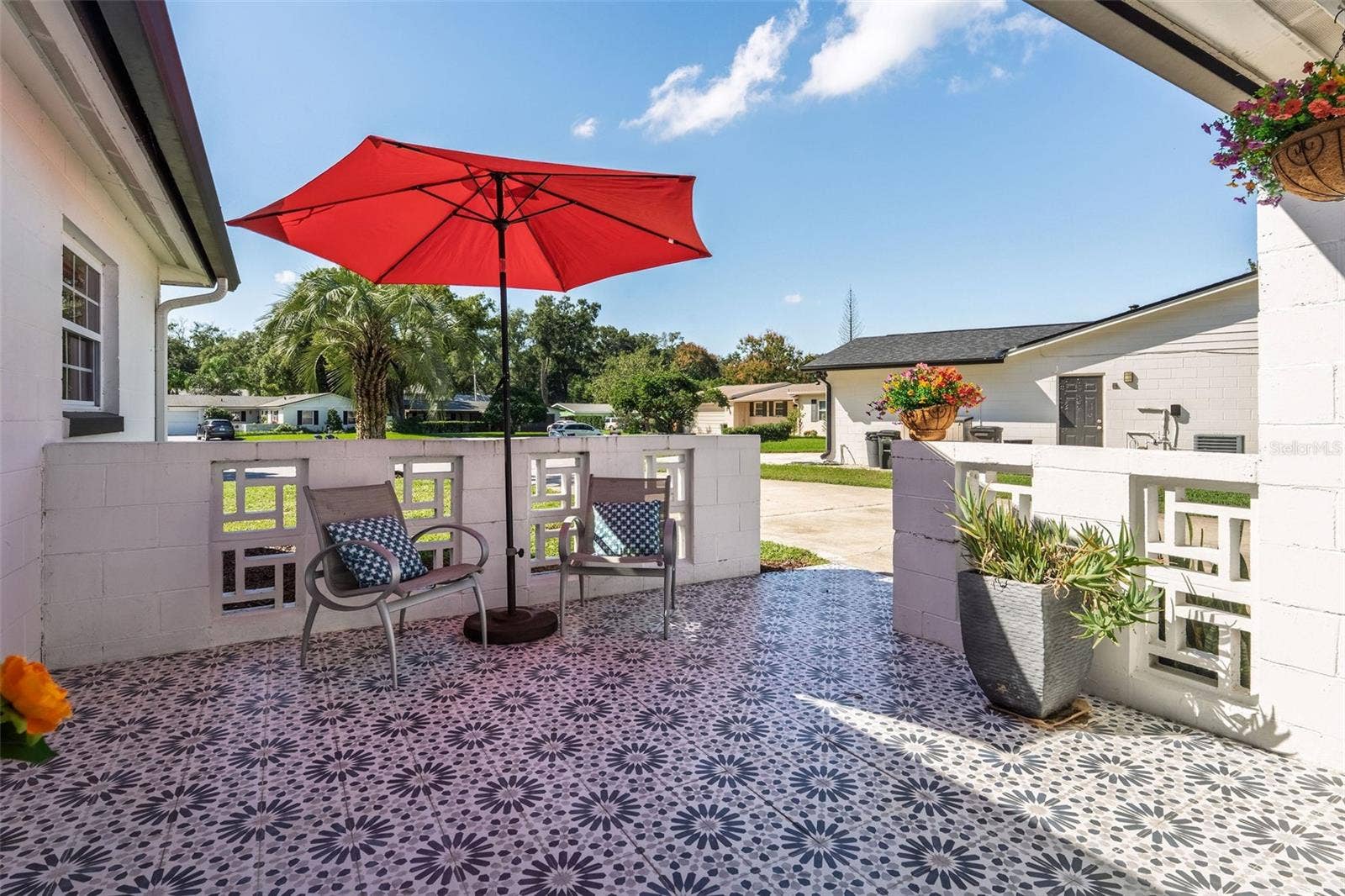 641 SHERWOOD DRIVE, Altamonte Springs, FL 32701 641 SHERWOOD DRIVE, Altamonte Springs, FL 32701