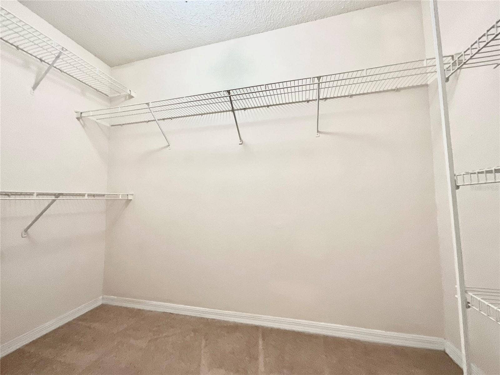 1930 SUMMER CLUB DRIVE, #202, Oviedo, FL 32765
