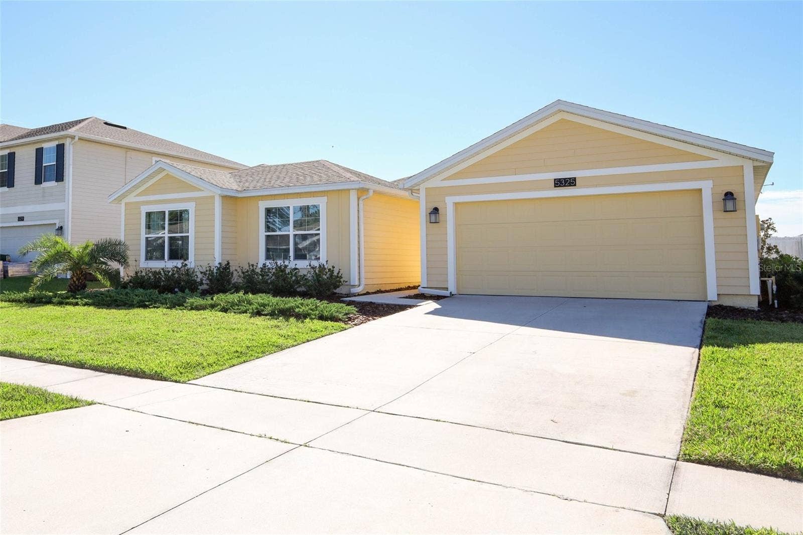 5325 RED CORAL CIRCLE, Mount Dora, FL 32757