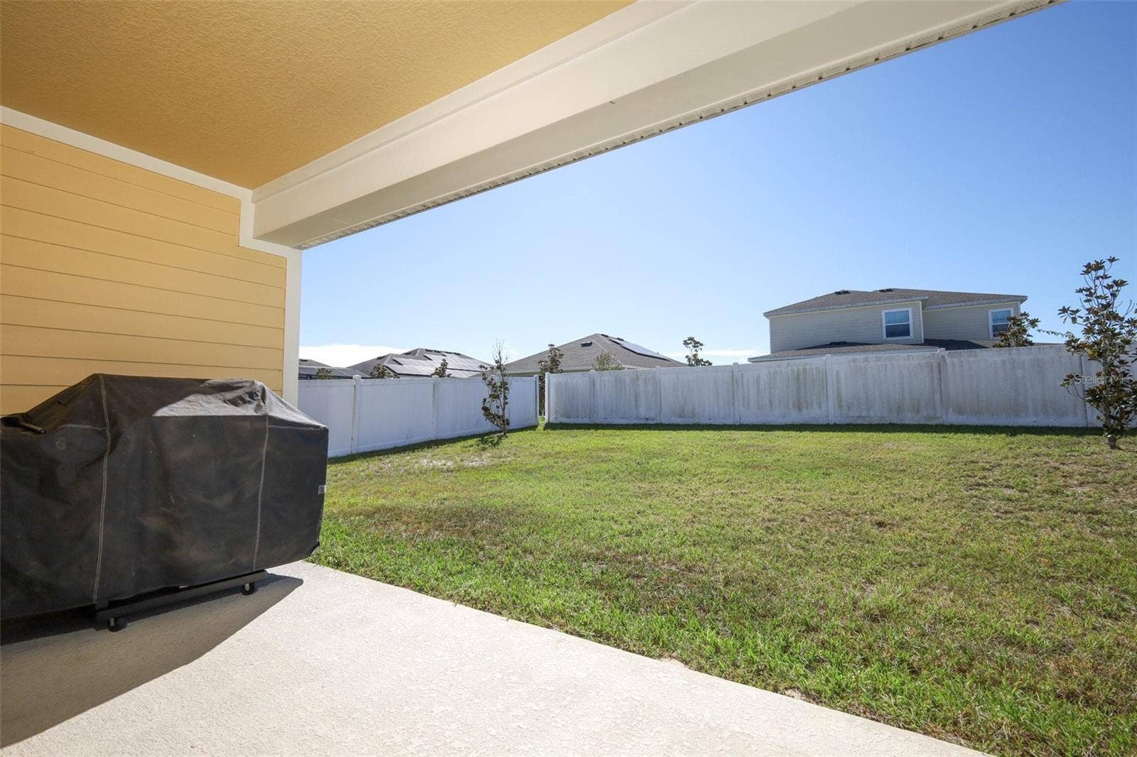 5325 RED CORAL CIRCLE, Mount Dora, FL 32757