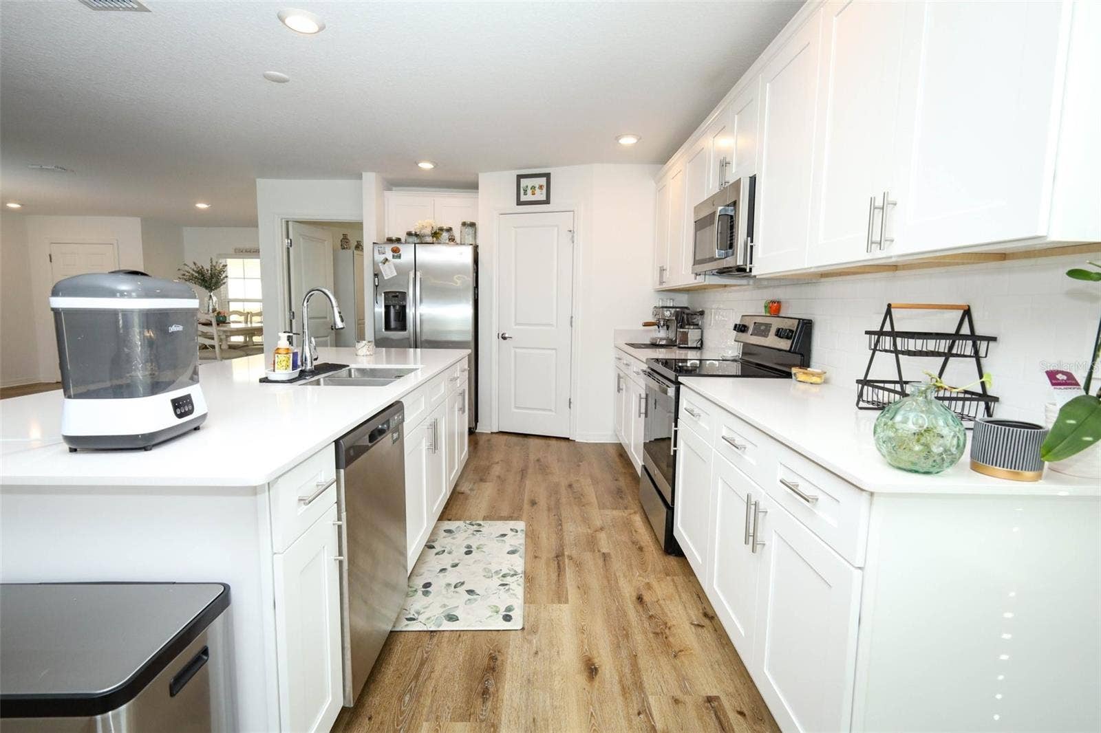 5325 RED CORAL CIRCLE, Mount Dora, FL 32757