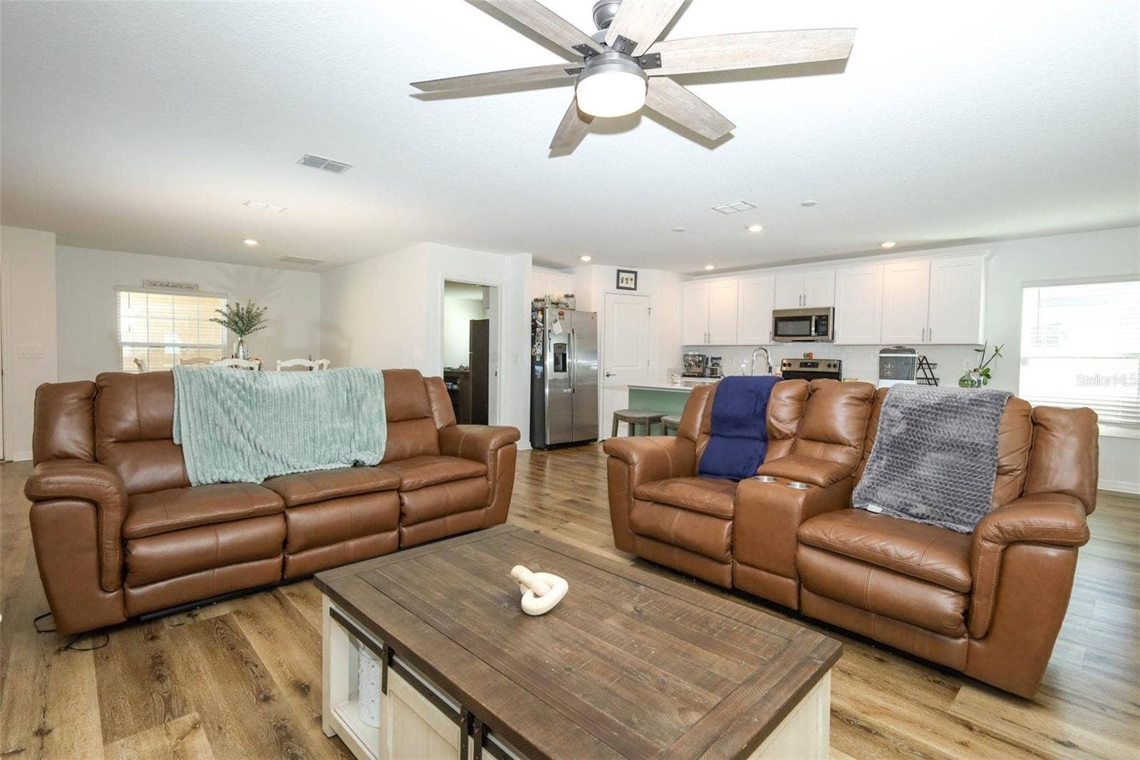 5325 RED CORAL CIRCLE, Mount Dora, FL 32757