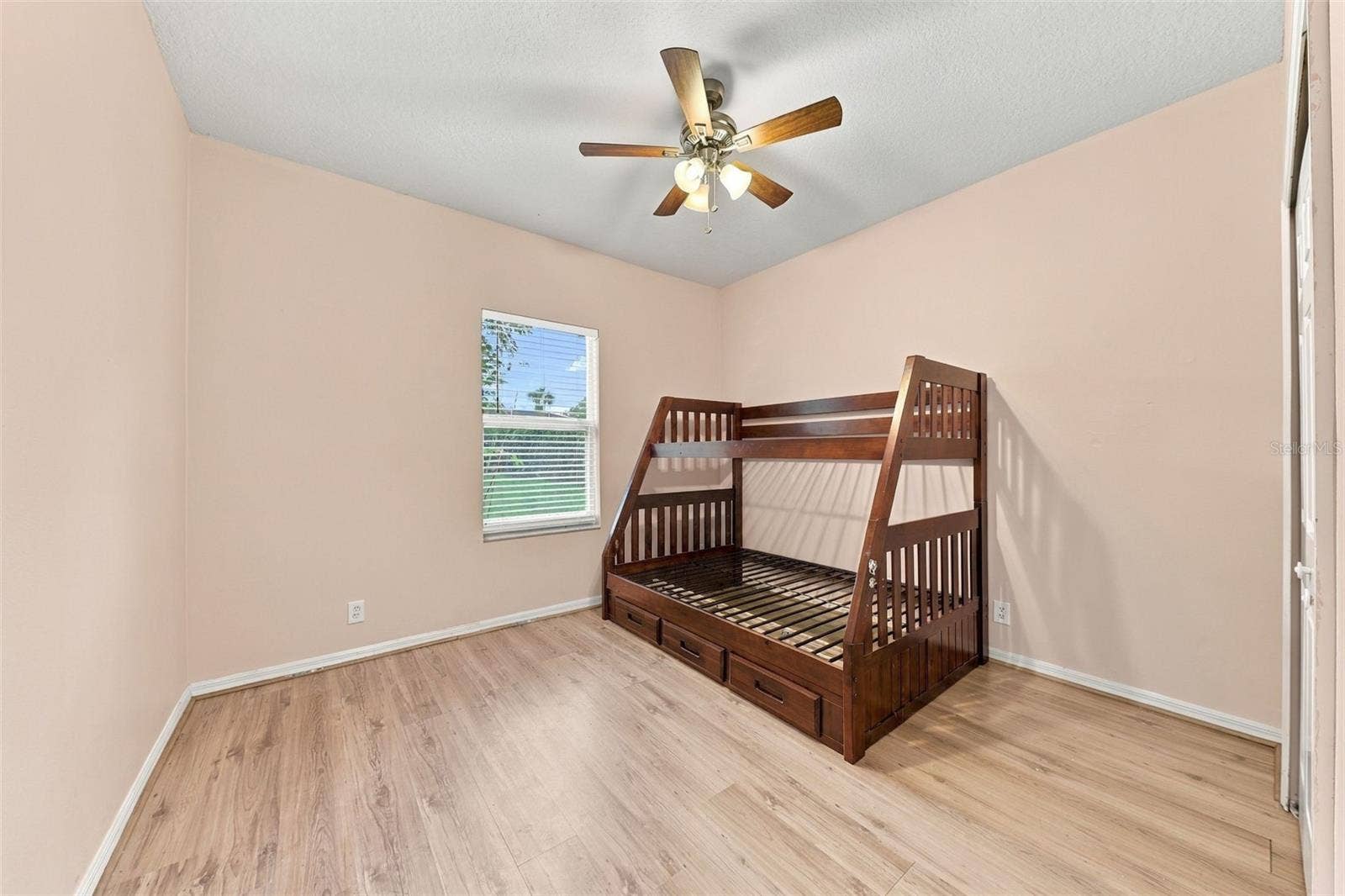 39914 SUNBEAM WAY, Lady Lake, FL 32159 39914 SUNBEAM WAY, Lady Lake, FL 32159