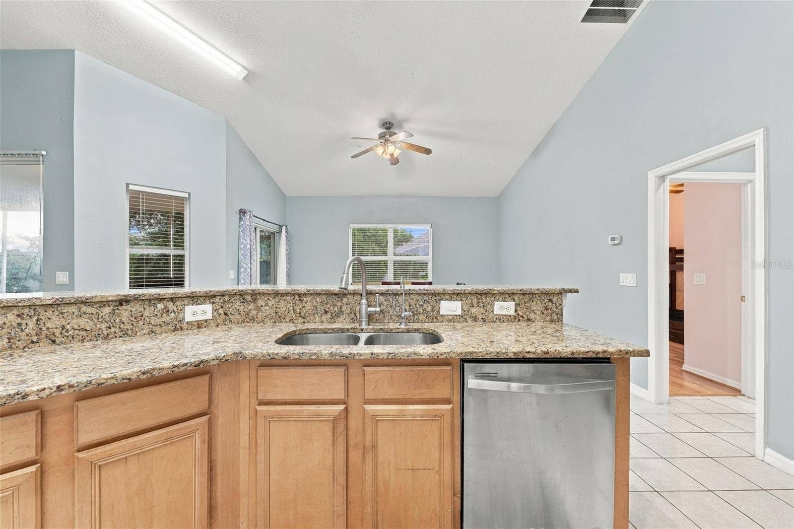 39914 SUNBEAM WAY, Lady Lake, FL 32159 39914 SUNBEAM WAY, Lady Lake, FL 32159