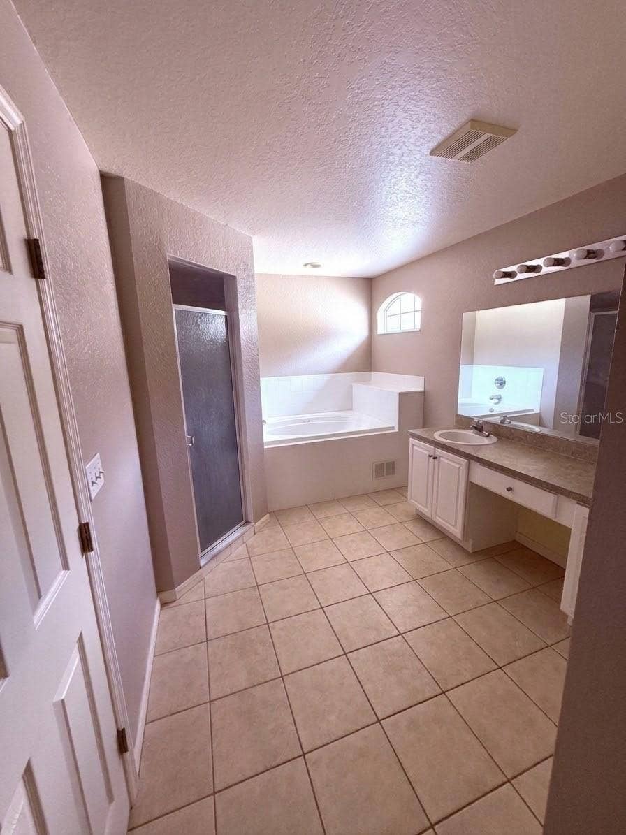 649 SIERRA CIRCLE, Davenport, FL 33837 649 SIERRA CIRCLE, Davenport, FL 33837
