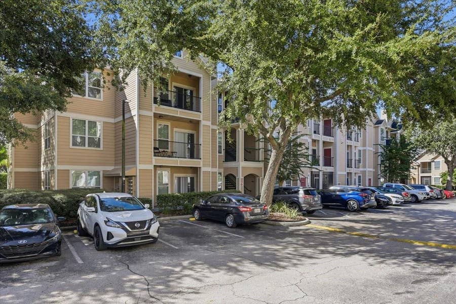 Property photo for 1985 ERVING CIRCLE, #301, Ocoee, FL