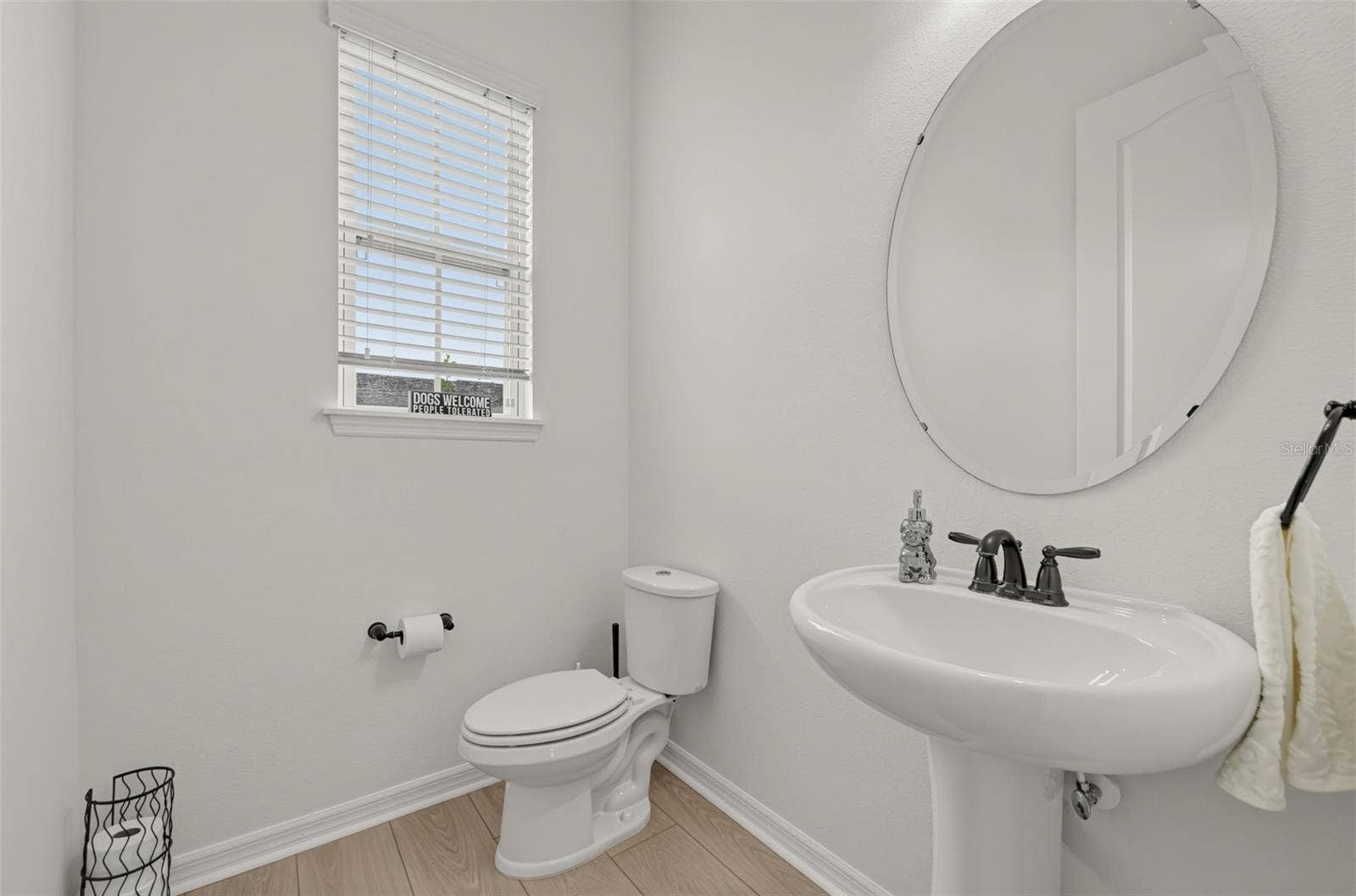 885 TARAMUNDI DRIVE, Oviedo, FL 32765 885 TARAMUNDI DRIVE, Oviedo, FL 32765