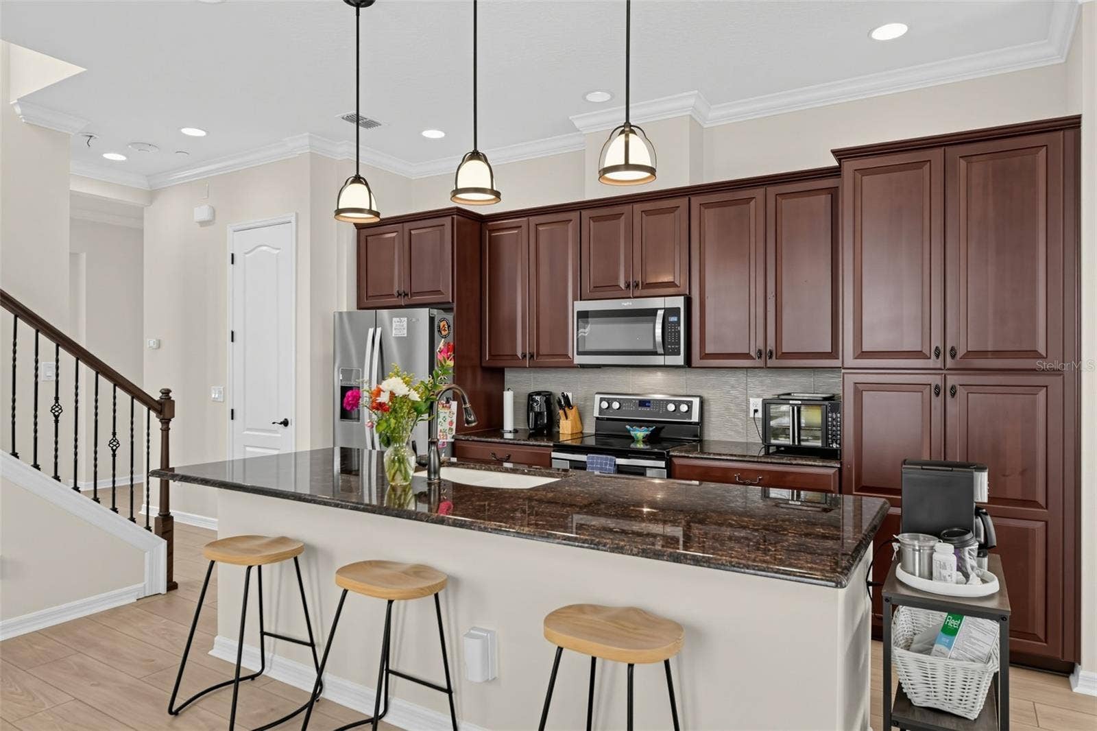 885 TARAMUNDI DRIVE, Oviedo, FL 32765 885 TARAMUNDI DRIVE, Oviedo, FL 32765