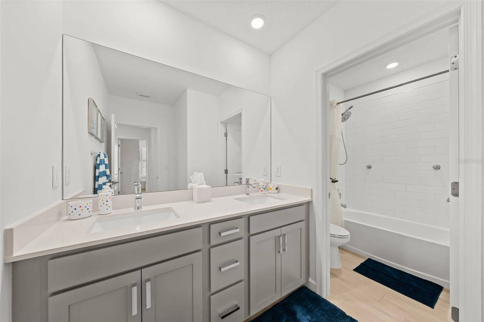 660 VERIDIAN CIRCLE NW, Palm Bay, FL 32907 660 VERIDIAN CIRCLE NW, Palm Bay, FL 32907