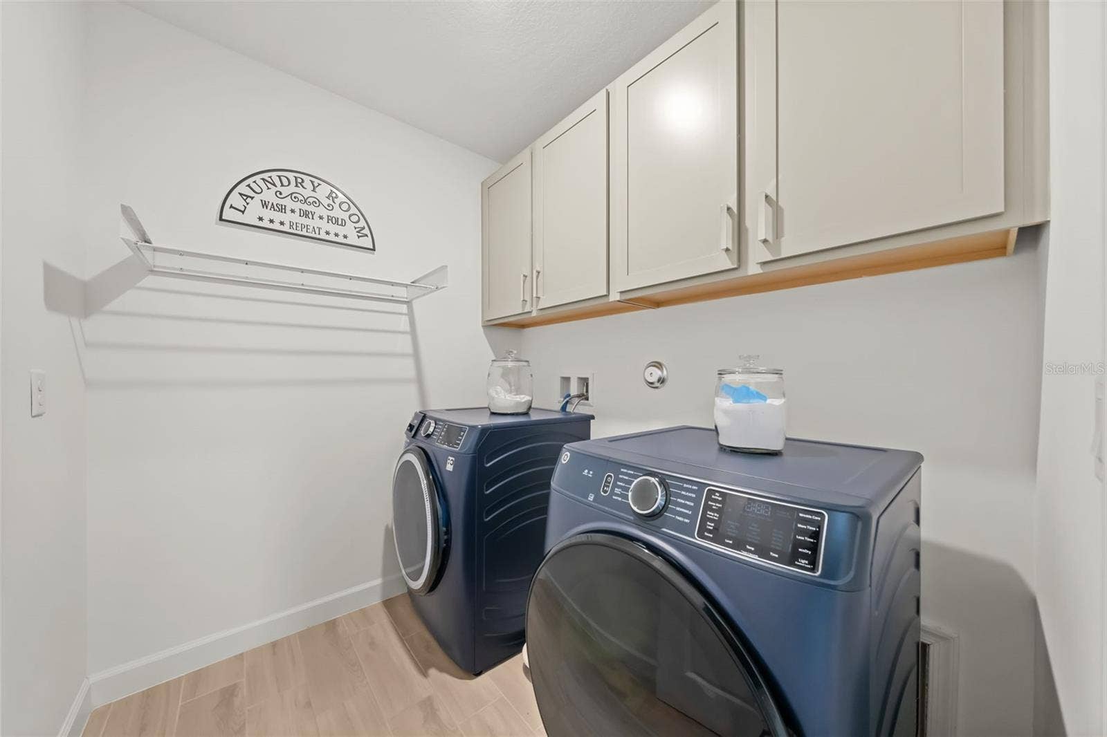 660 VERIDIAN CIRCLE NW, Palm Bay, FL 32907 660 VERIDIAN CIRCLE NW, Palm Bay, FL 32907