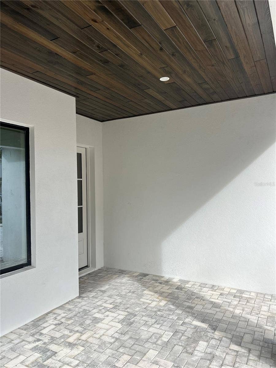1830 LAKE SUE DRIVE, Orlando, FL 32803 1830 LAKE SUE DRIVE, Orlando, FL 32803