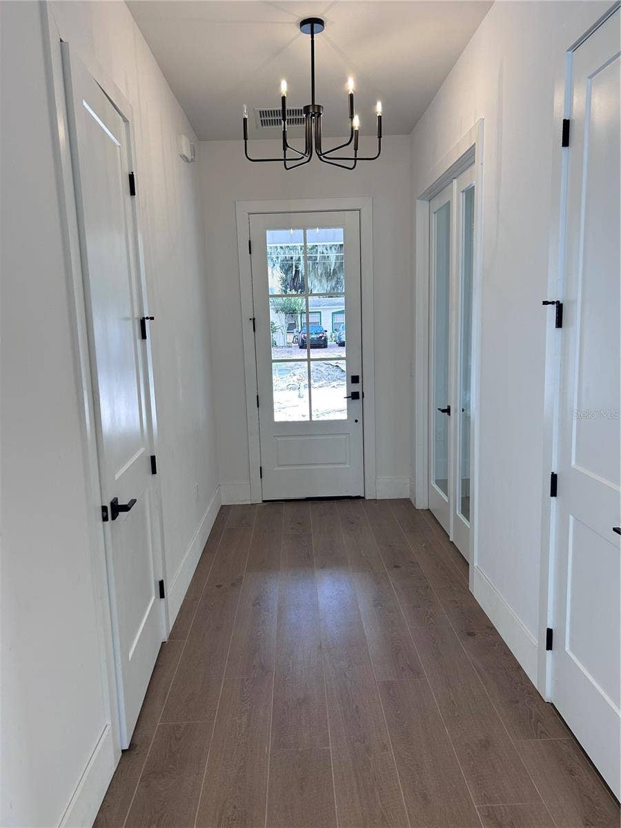 1830 LAKE SUE DRIVE, Orlando, FL 32803 1830 LAKE SUE DRIVE, Orlando, FL 32803
