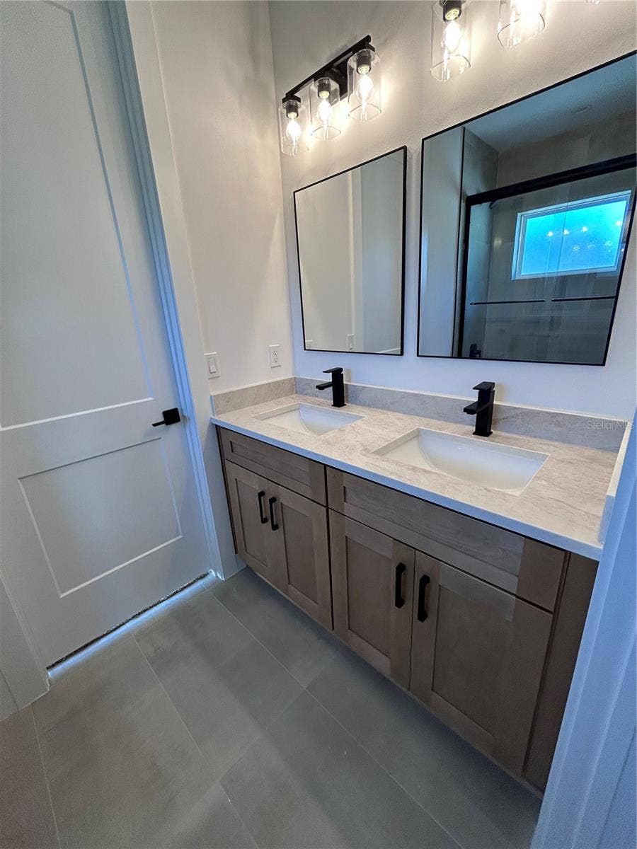 1830 LAKE SUE DRIVE, Orlando, FL 32803 1830 LAKE SUE DRIVE, Orlando, FL 32803