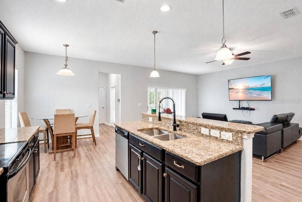 2096 CORDAVILLE PLACE, Apopka, FL 32703 2096 CORDAVILLE PLACE, Apopka, FL 32703