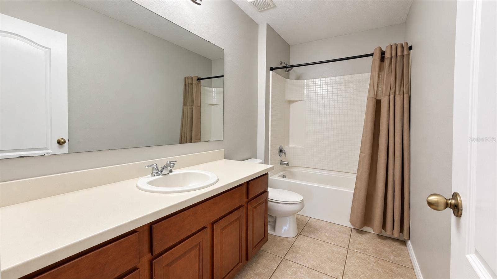 5209 ALLIGATOR FLAG LANE, Orlando, FL 32811