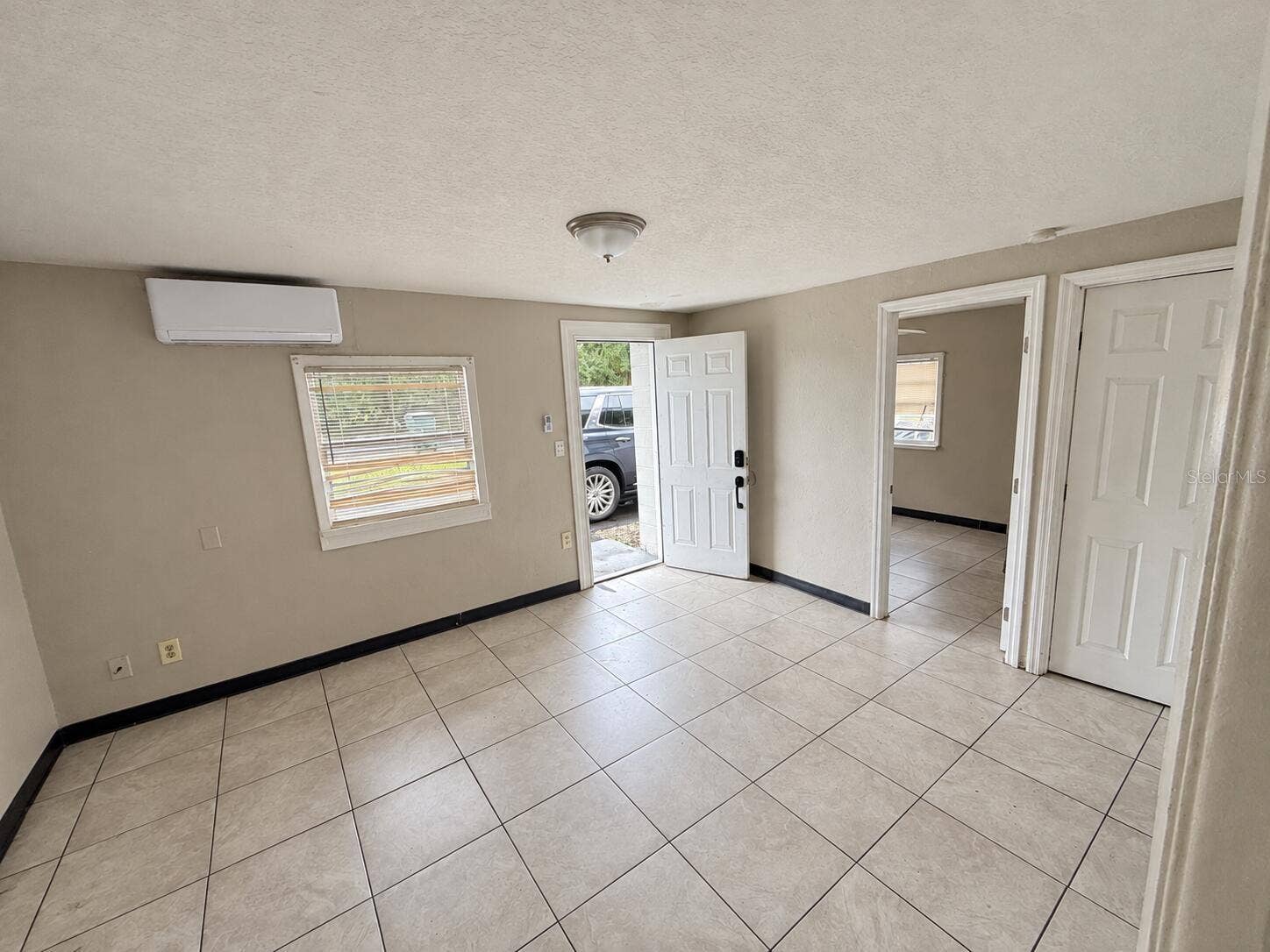 613 PLATEAU AVENUE, Lakeland, FL 33815 613 PLATEAU AVENUE, Lakeland, FL 33815