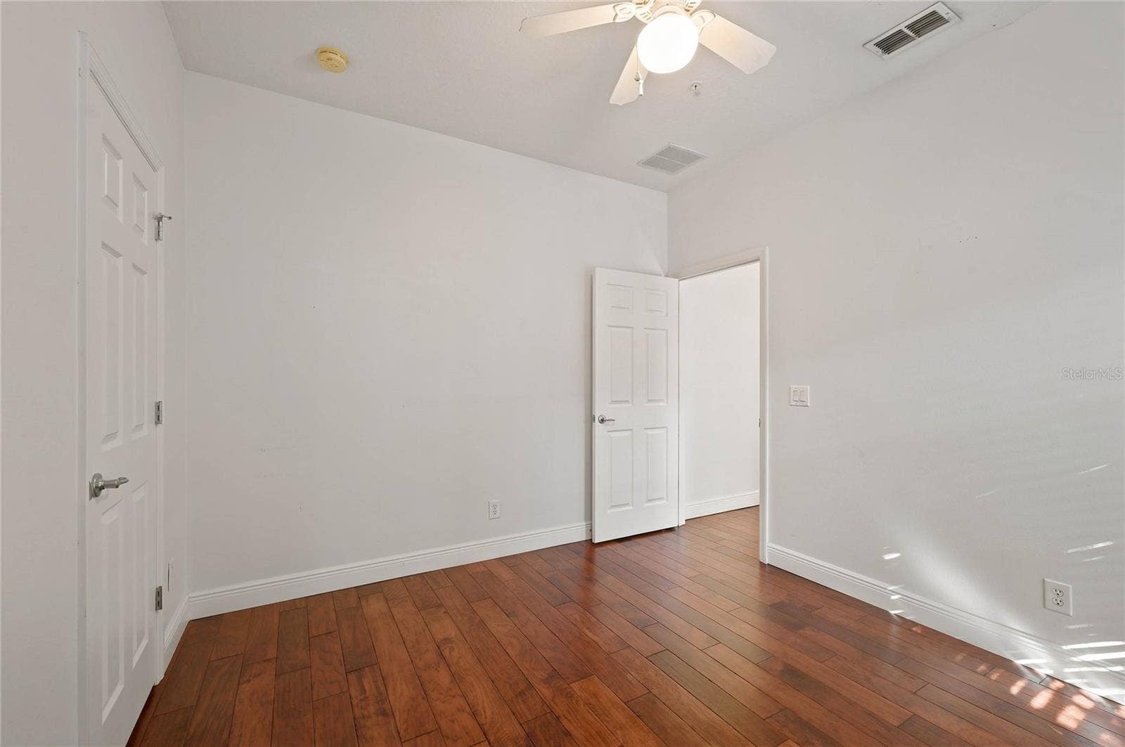 5326 CHATAS LANE, Orlando, FL 32814 5326 CHATAS LANE, Orlando, FL 32814