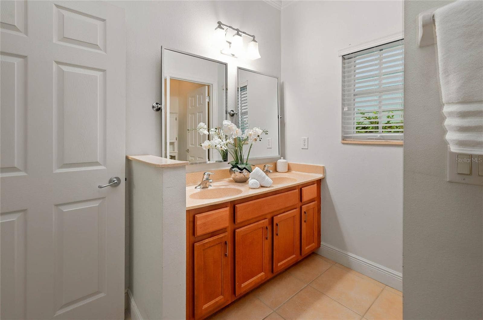 5326 CHATAS LANE, Orlando, FL 32814 5326 CHATAS LANE, Orlando, FL 32814