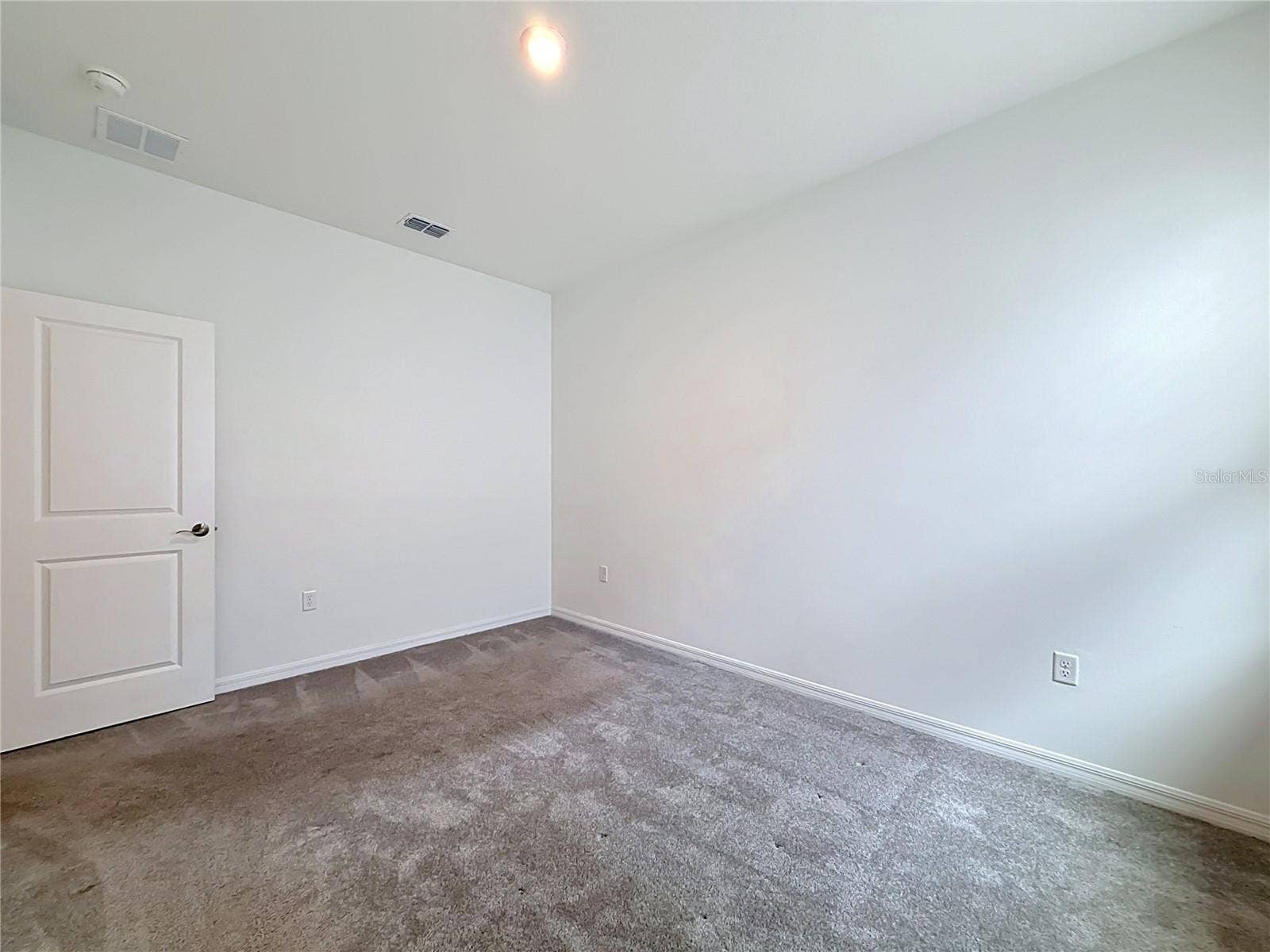 418 QUAYSIDE AVE AVENUE, Mascotte, FL 34753
