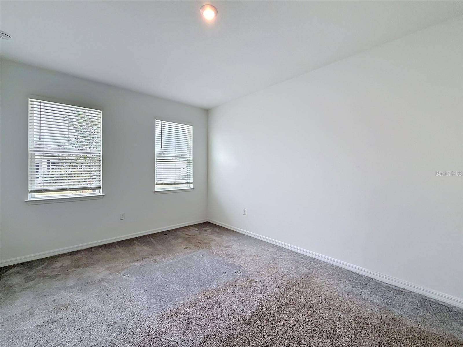 418 QUAYSIDE AVE AVENUE, Mascotte, FL 34753