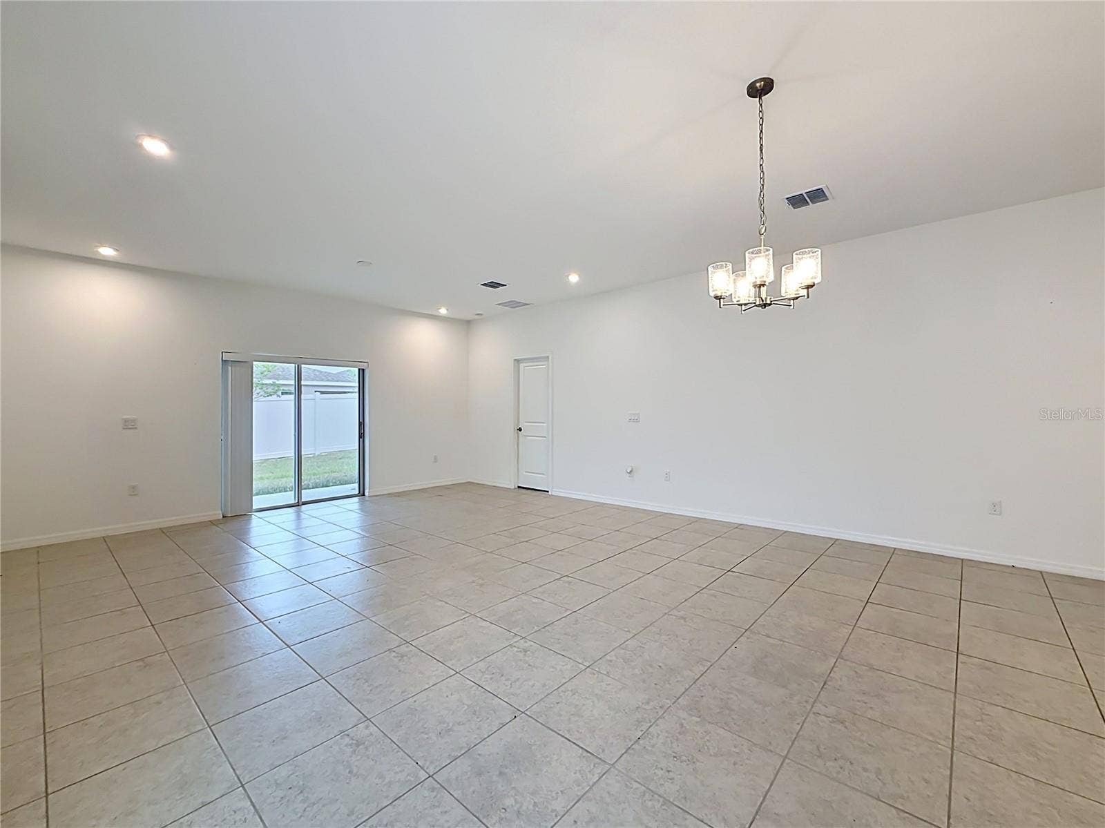 418 QUAYSIDE AVE AVENUE, Mascotte, FL 34753