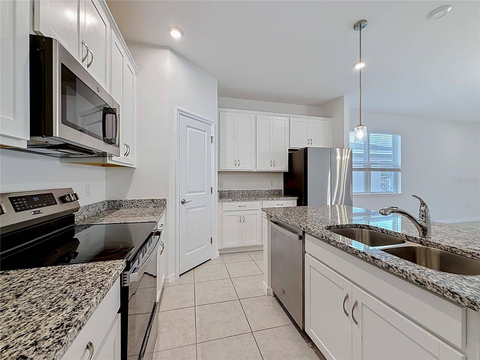 418 QUAYSIDE AVE AVENUE, Mascotte, FL 34753