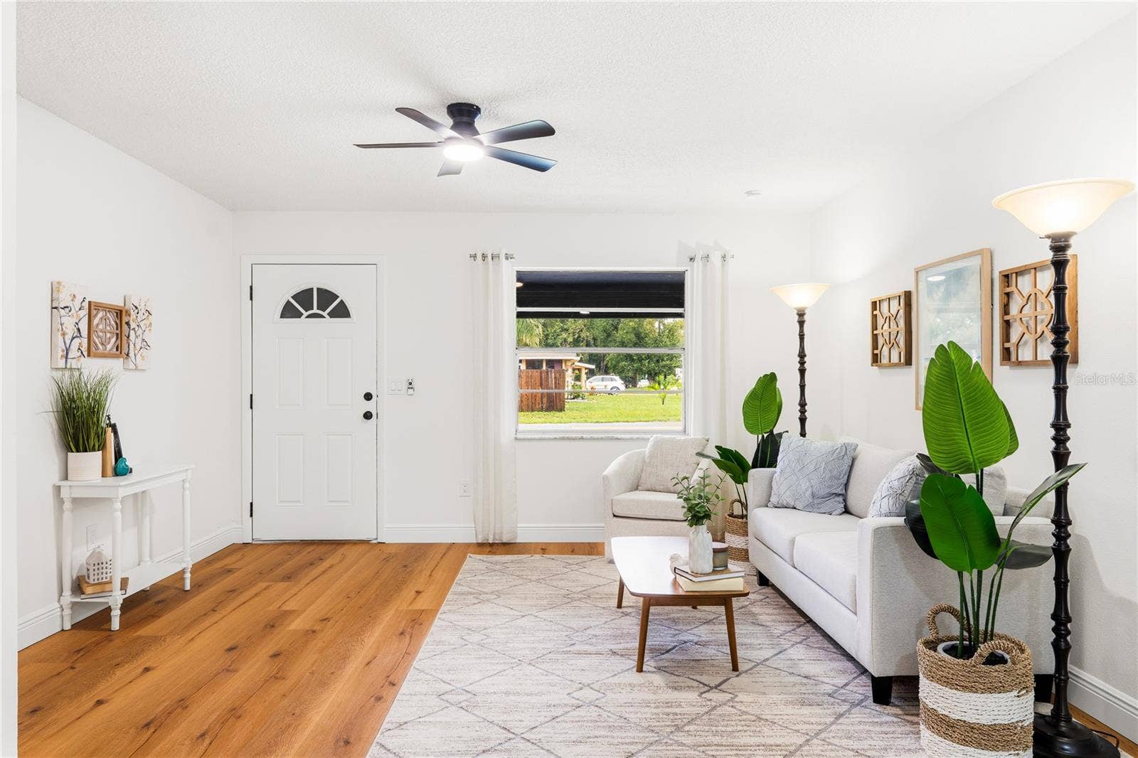 705 PASADENA AVENUE, Longwood, FL 32750 Entry