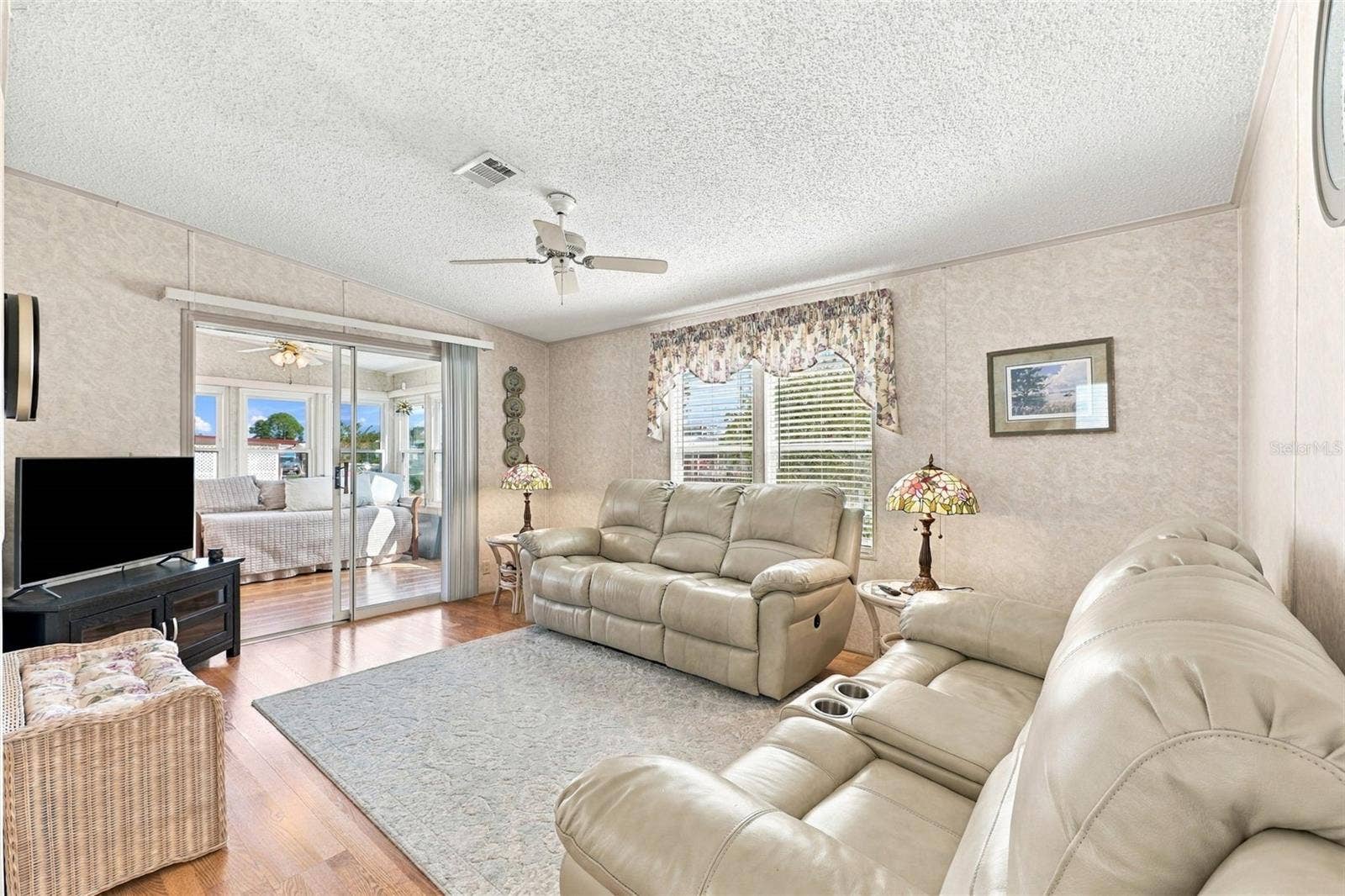 122 DOUGLAS PARK AVENUE, Davenport, FL 33897 122 DOUGLAS PARK AVENUE, Davenport, FL 33897