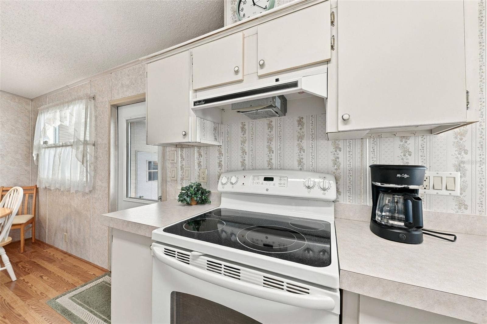 122 DOUGLAS PARK AVENUE, Davenport, FL 33897 122 DOUGLAS PARK AVENUE, Davenport, FL 33897