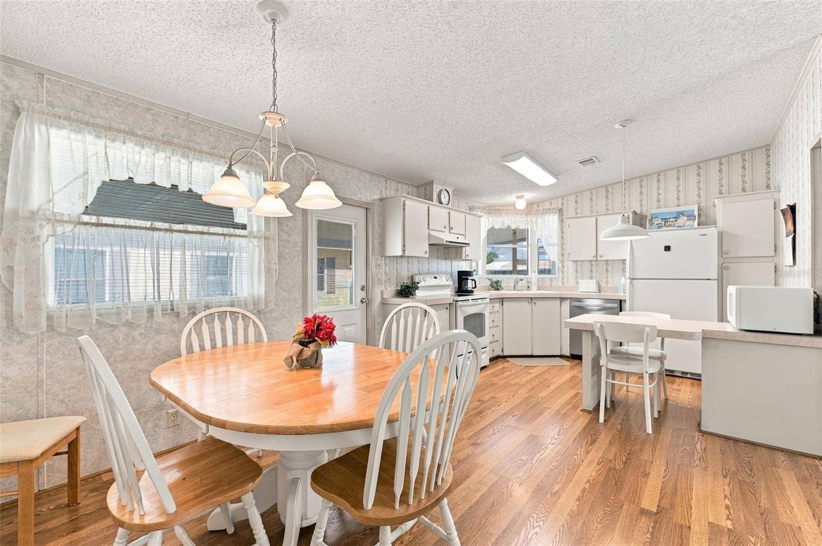 122 DOUGLAS PARK AVENUE, Davenport, FL 33897 122 DOUGLAS PARK AVENUE, Davenport, FL 33897
