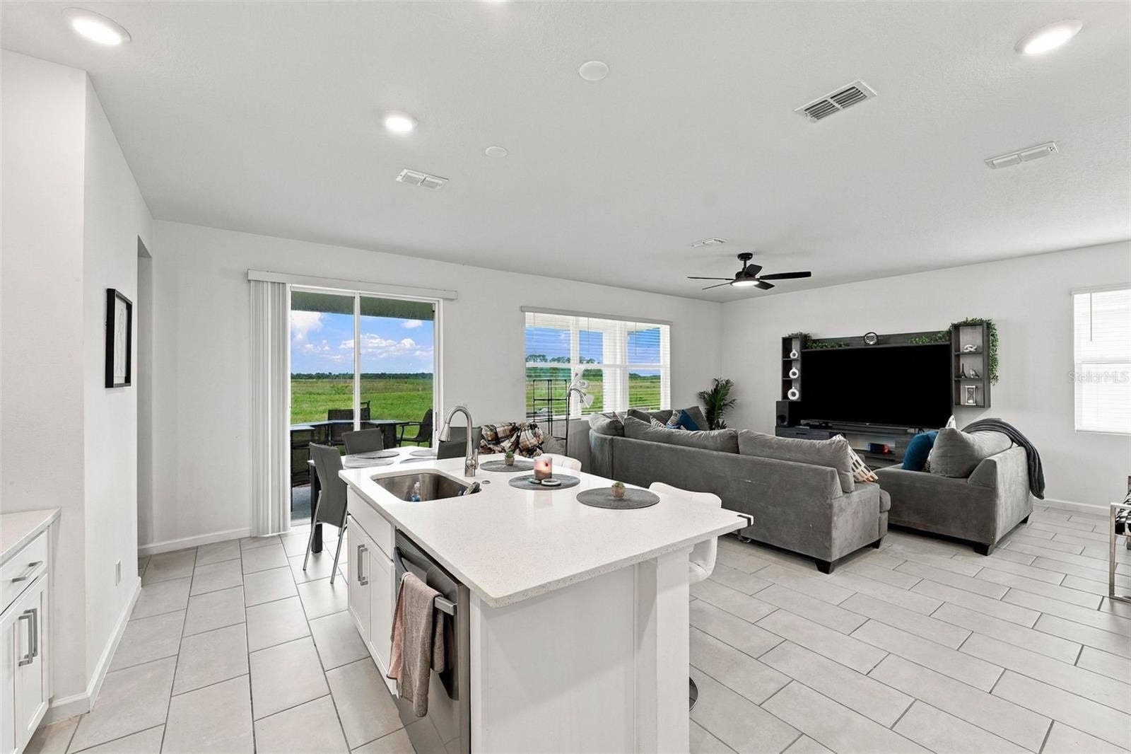 1835 KYLAR DRIVE NW, Palm Bay, FL 32907 1835 KYLAR DRIVE NW, Palm Bay, FL 32907