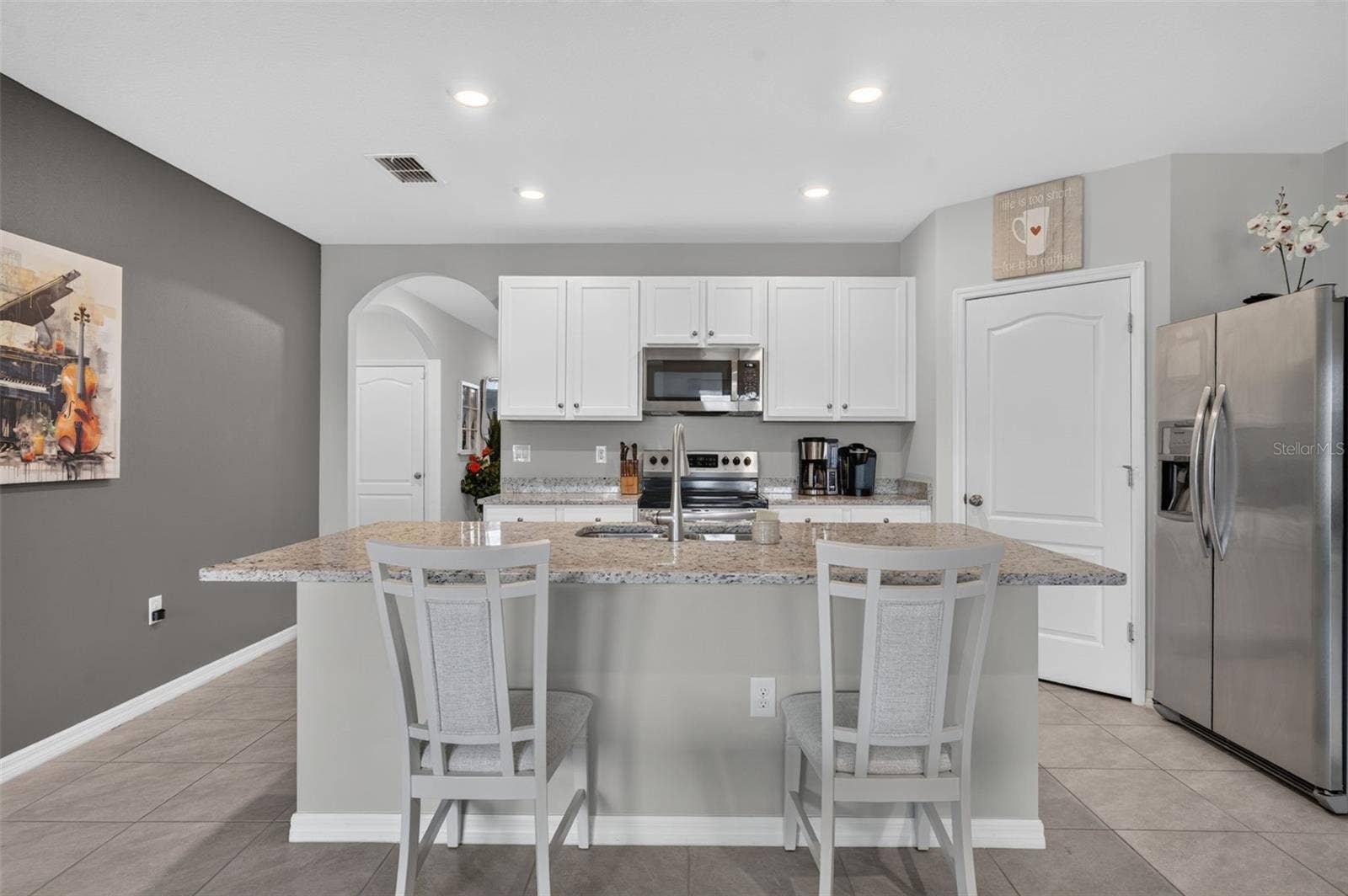 4367 LOOKING GLASS PLACE, Sanford, FL 32771 Kitchen Island & Bar Area