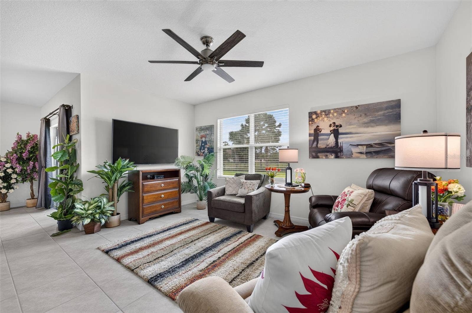 4367 LOOKING GLASS PLACE, Sanford, FL 32771 Light & Bright Living Room