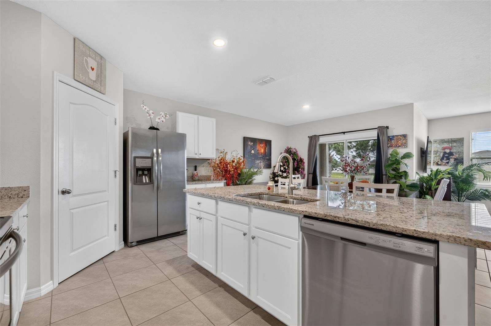 4367 LOOKING GLASS PLACE, Sanford, FL 32771 Kitchen Island