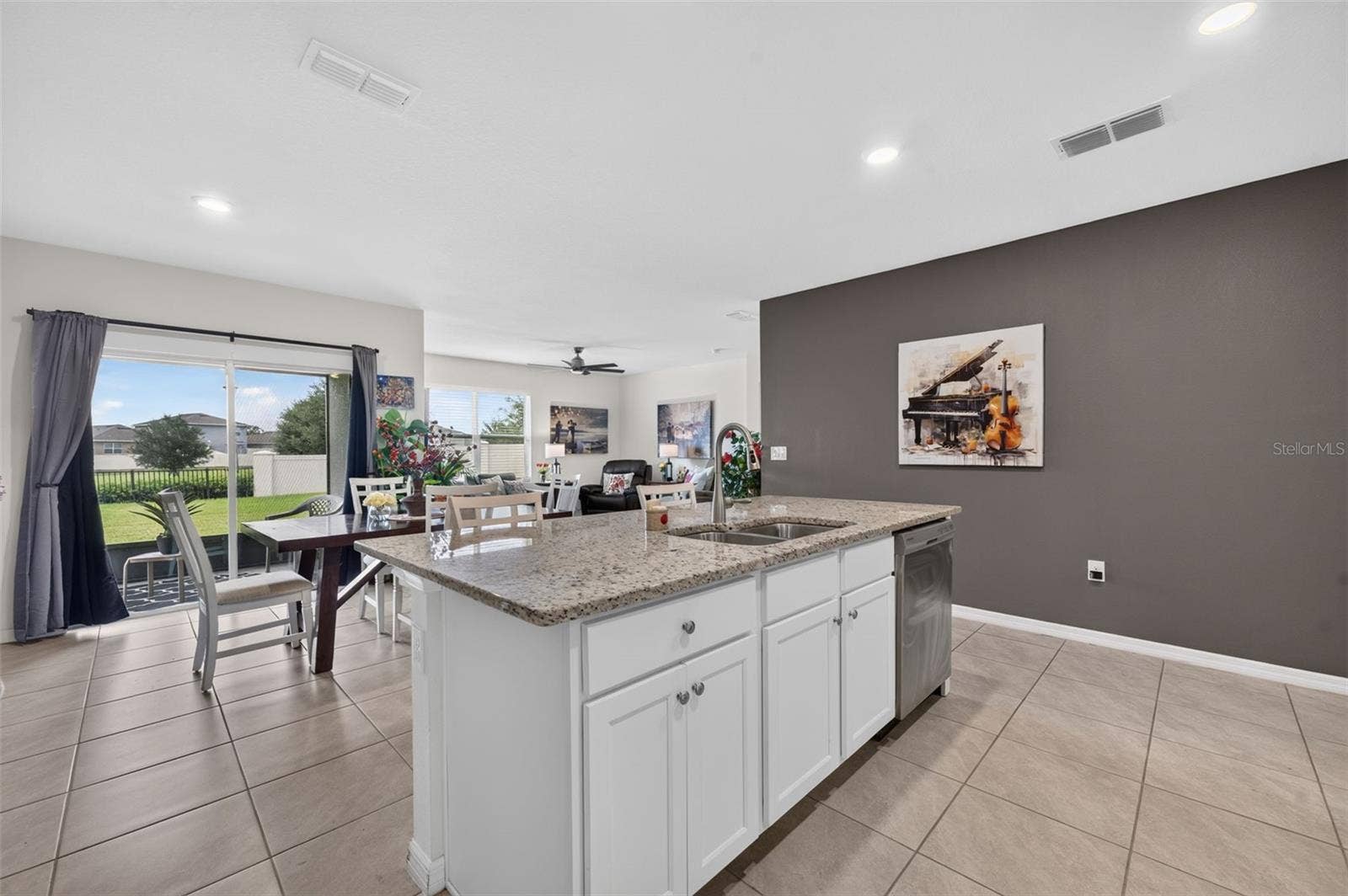 4367 LOOKING GLASS PLACE, Sanford, FL 32771 Kitchen Island/Bar