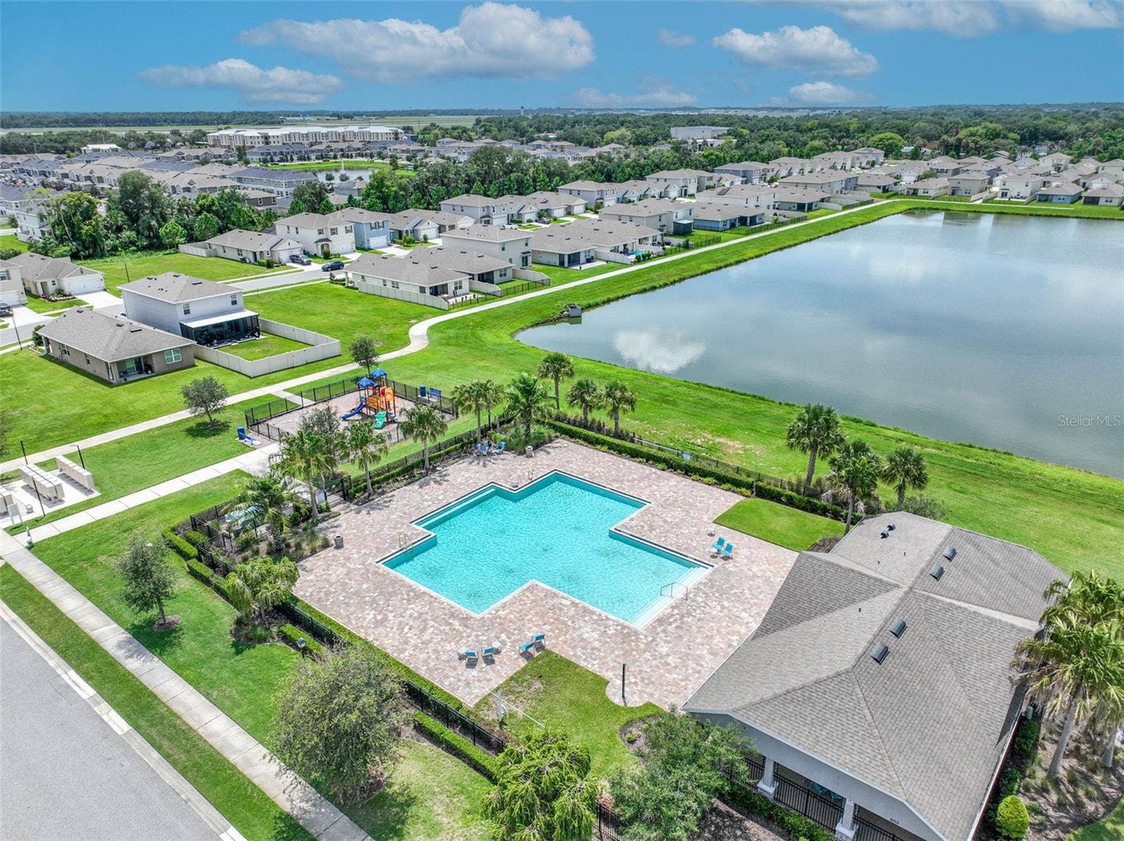 4367 LOOKING GLASS PLACE, Sanford, FL 32771 Community Pool