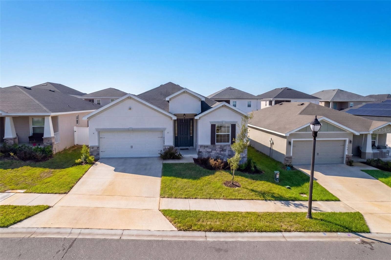 1104 MOUNTAIN FLOWER LANE,, Davenport, FL 33837