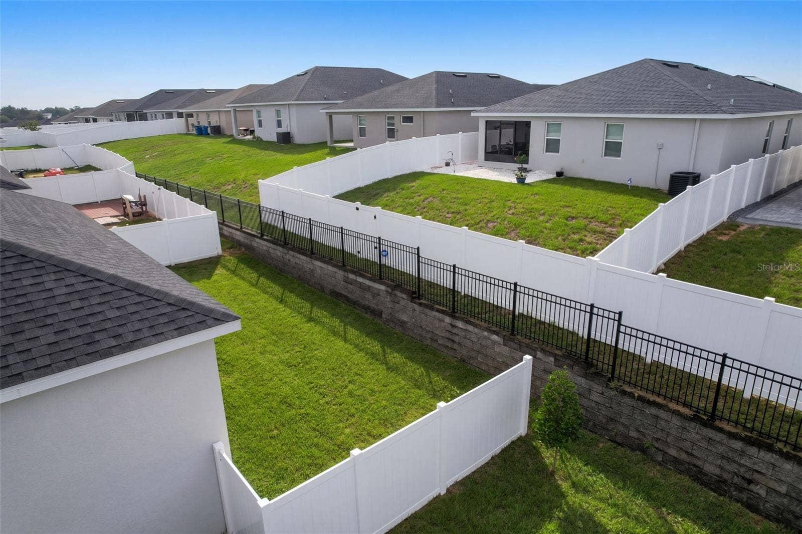 1104 MOUNTAIN FLOWER LANE,, Davenport, FL 33837