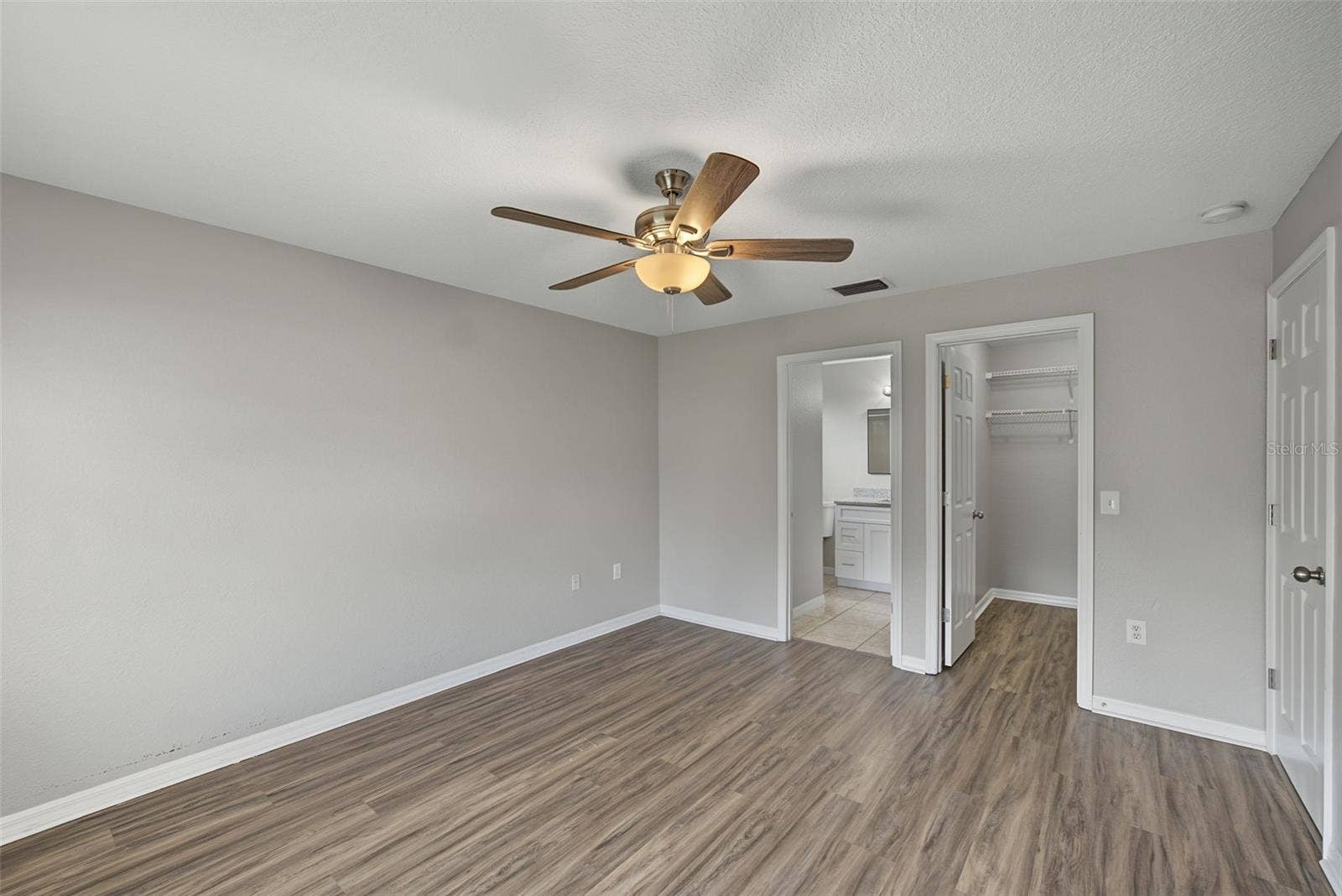 Primary Suite - Bedroom