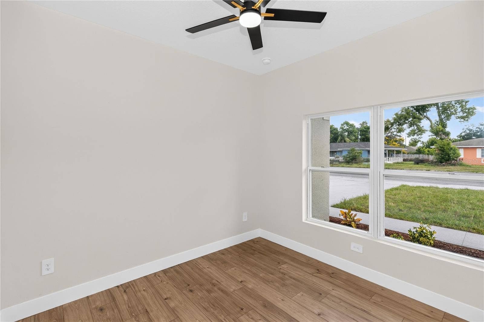 1098 FORT SMITH BLVD, Deltona, FL 32725