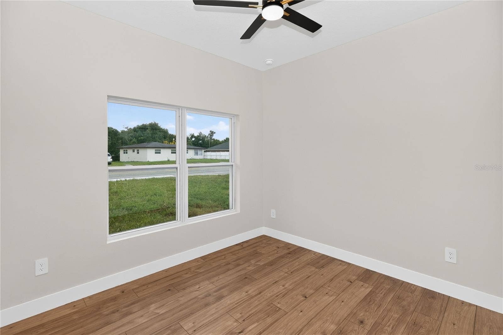 1098 FORT SMITH BLVD, Deltona, FL 32725