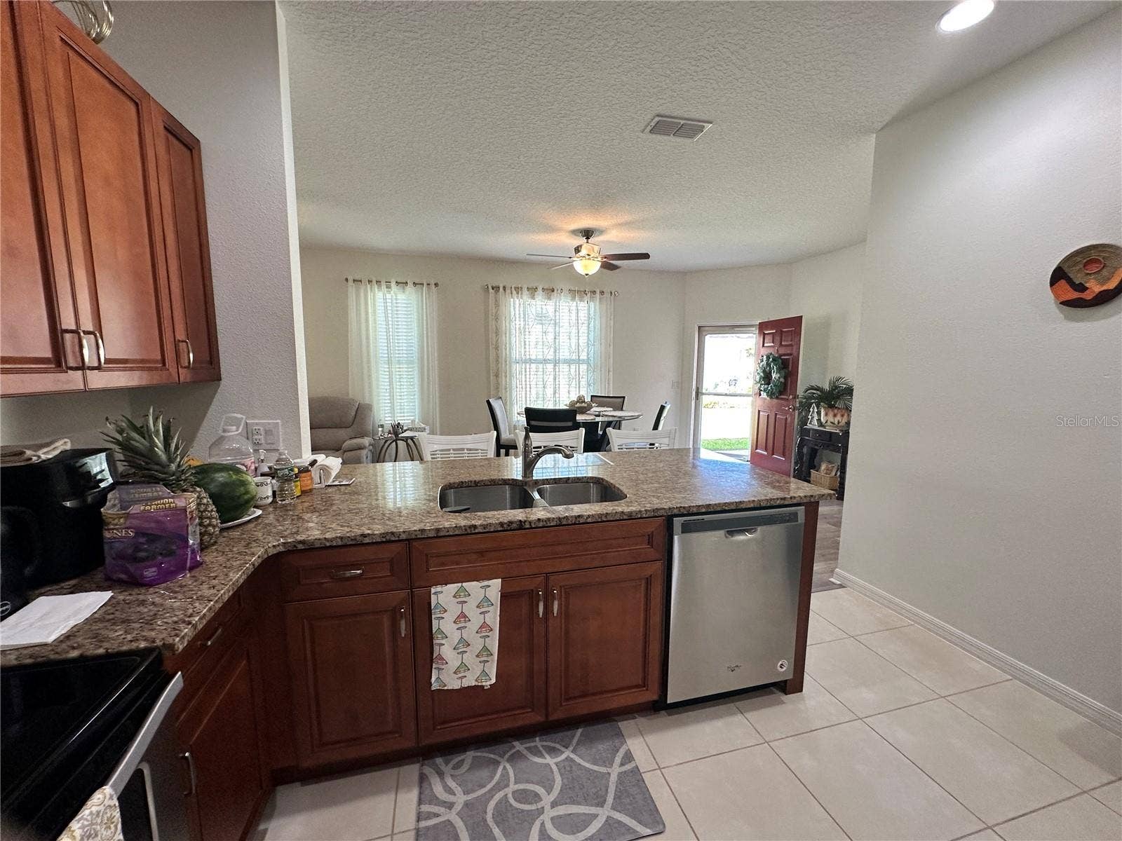 26942 WHITE PLAINS WAY, Leesburg, FL 34748 Kitchen