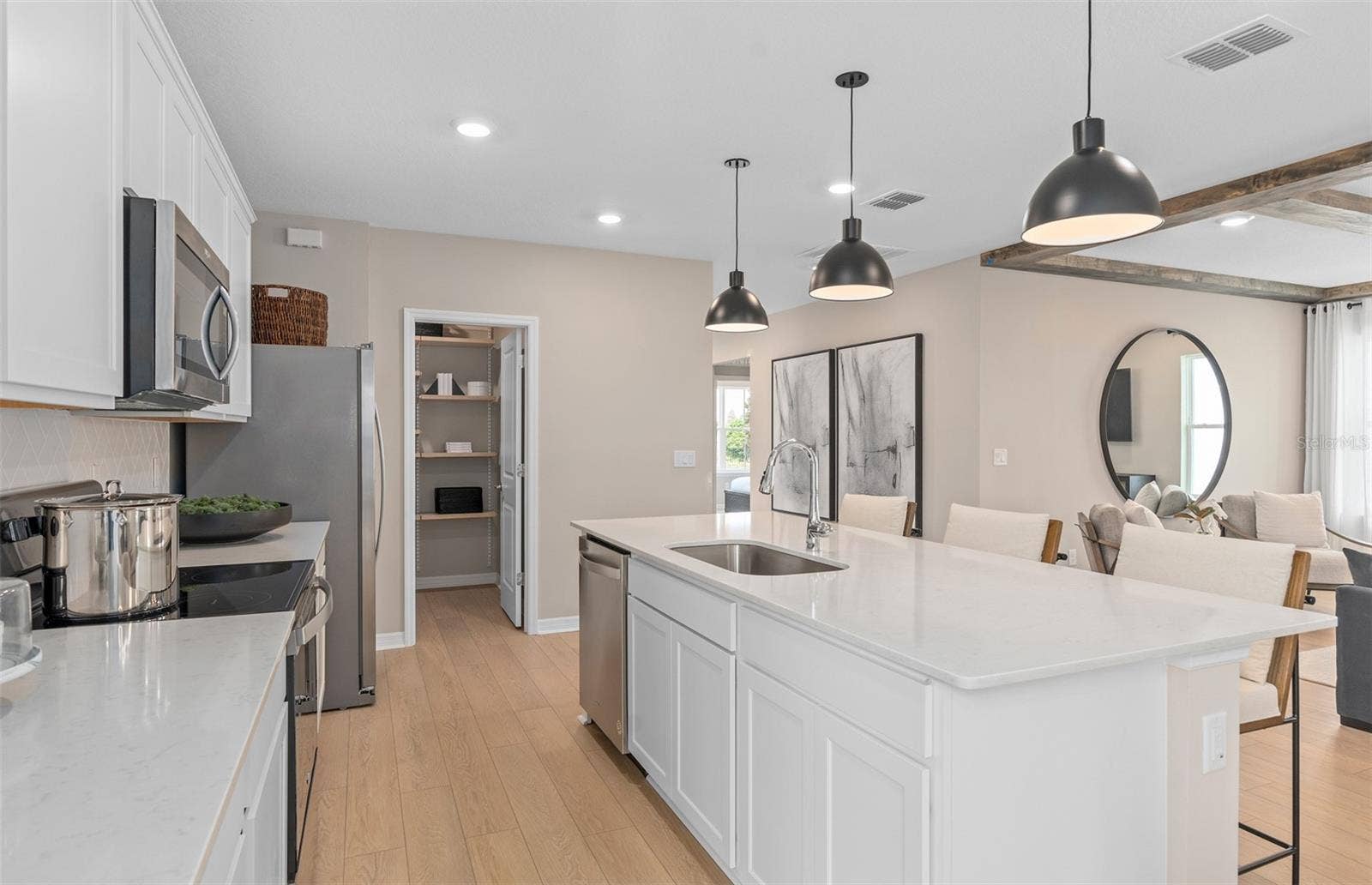 10969 HEATHER HAVEN STREET, Orlando, FL 32829 Model Home Design Only. Pictures and furnishings are for illustrative purposes only. Elevations, colors and options may vary. Furniture is for model home staging only.