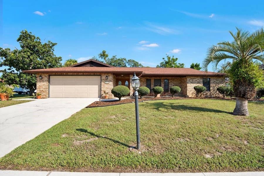 Property photo for 902 VICKSBURG STREET STREET, Deltona, FL