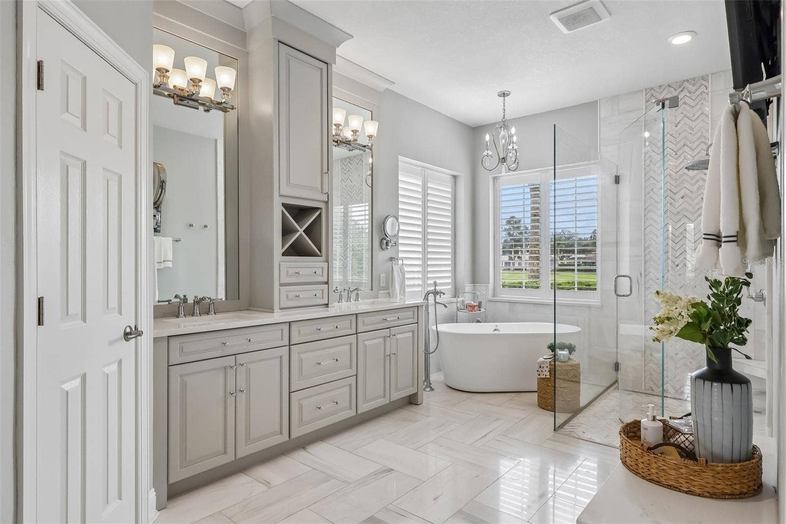 8229 TIBET BUTLER DRIVE, Windermere, FL 34786 8229 TIBET BUTLER DRIVE, Windermere, FL 34786