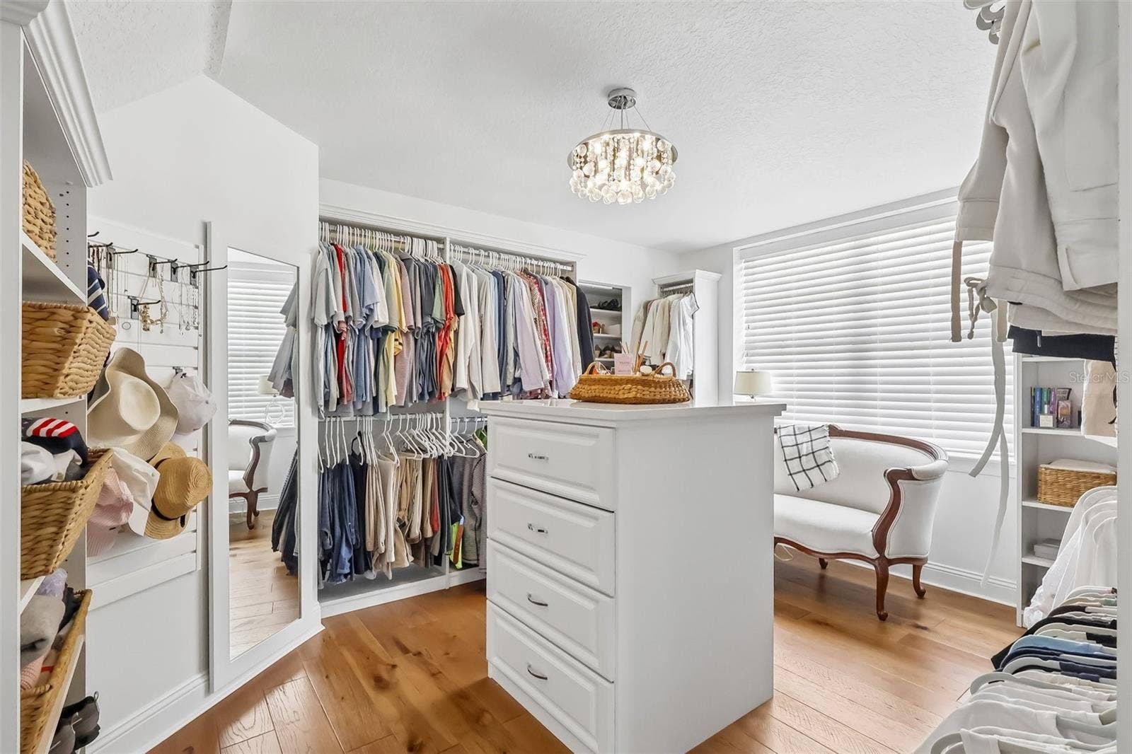8229 TIBET BUTLER DRIVE, Windermere, FL 34786 8229 TIBET BUTLER DRIVE, Windermere, FL 34786