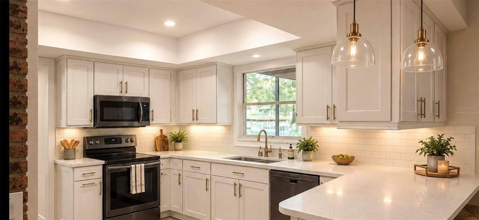 10617 SEMINOLE FOREST STREET E, Seminole, FL 33778 Virtually Staged