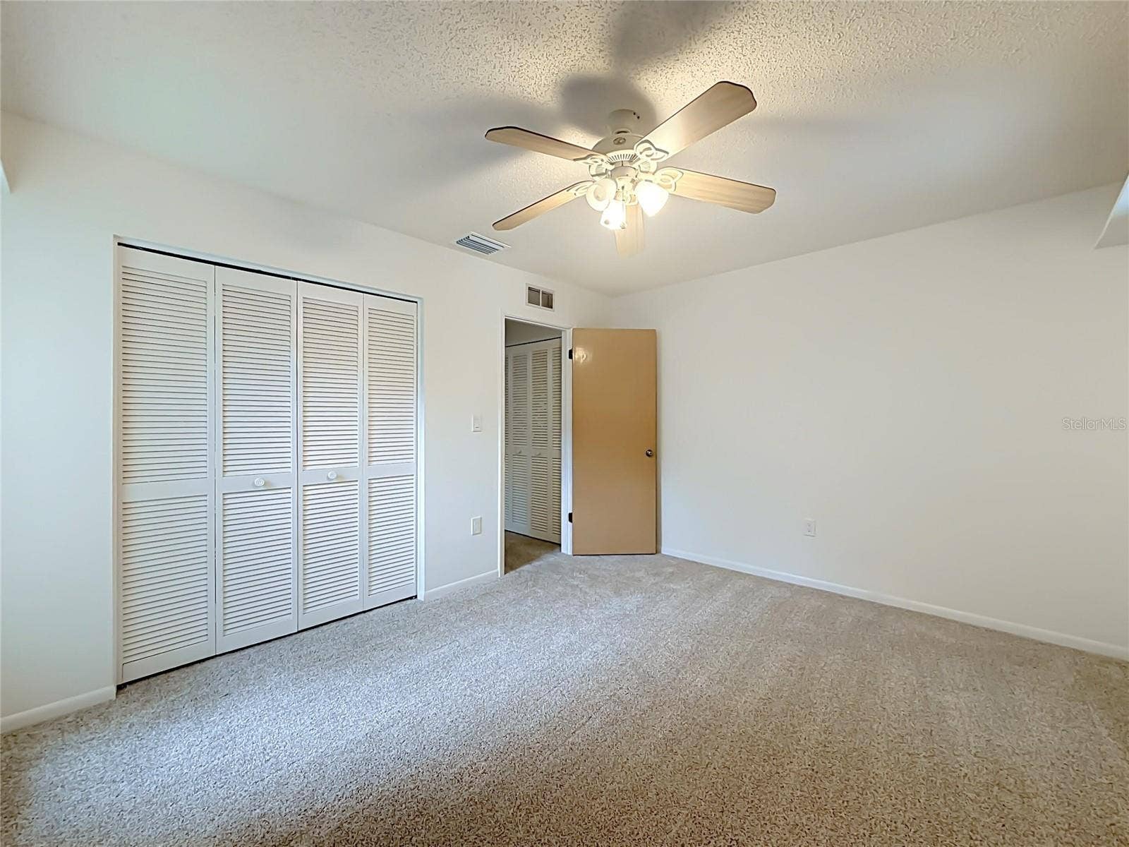 10617 SEMINOLE FOREST STREET E, Seminole, FL 33778 10617 SEMINOLE FOREST STREET E, Seminole, FL 33778
