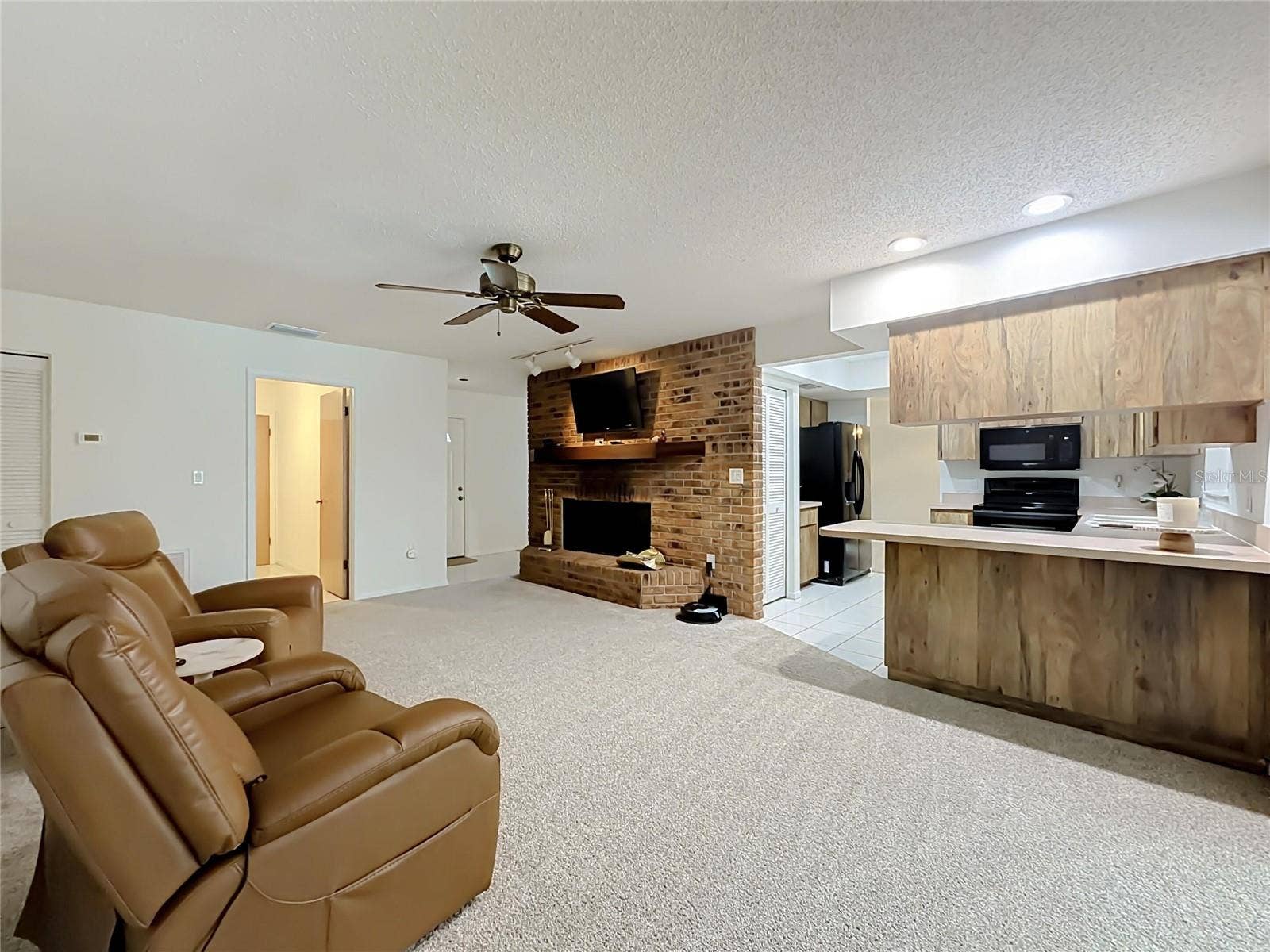 10617 SEMINOLE FOREST STREET E, Seminole, FL 33778 10617 SEMINOLE FOREST STREET E, Seminole, FL 33778