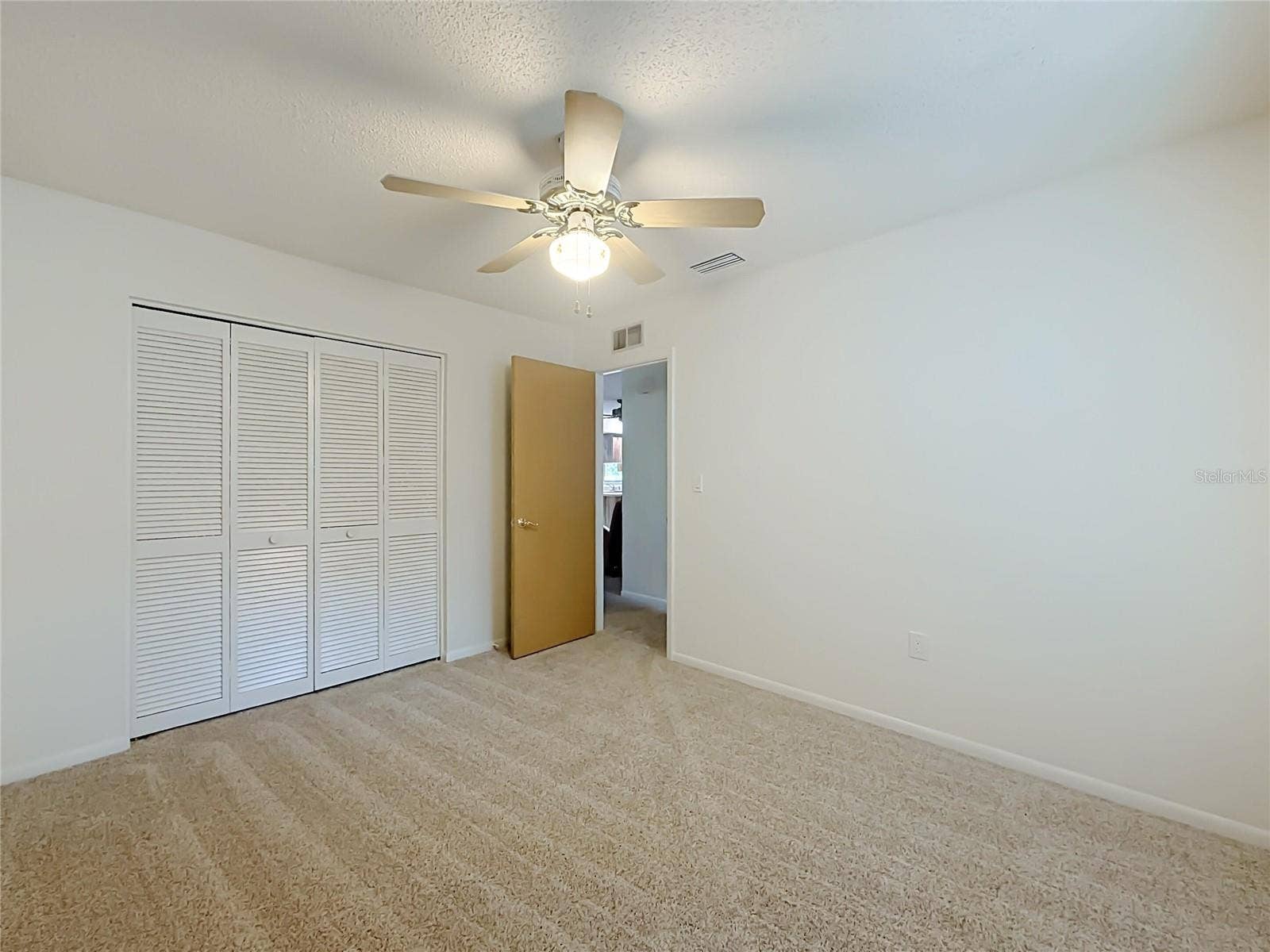 10617 SEMINOLE FOREST STREET E, Seminole, FL 33778 10617 SEMINOLE FOREST STREET E, Seminole, FL 33778